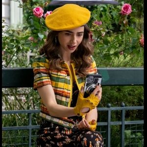 NWT 100% Wool French Parisian Style Embroidered Beret